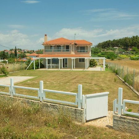 Magnificent Seascape Villa On A Secluded Beach Néa Moudaniá Eksteriør bilde